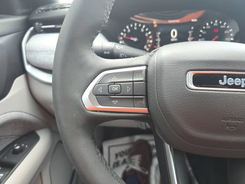 Certified 2023 Jeep Compass Latitude w/ Convenience Group AWD/4WD image 15