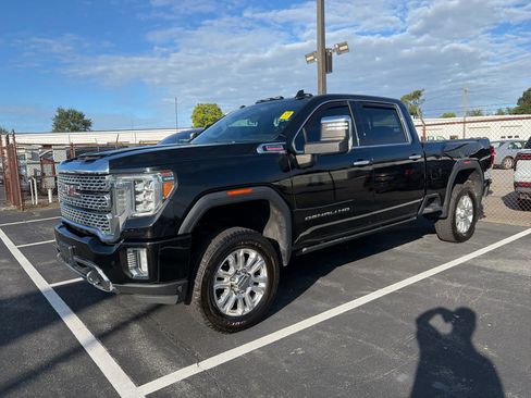 Used 2020 GMC Sierra 2500 Denali w/ Denali Ultimate Package AWD/4WD image 1
