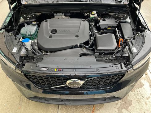 New 2026 Volvo XC40 B5 Core w/ Protection Package Premier AWD/4WD image 37