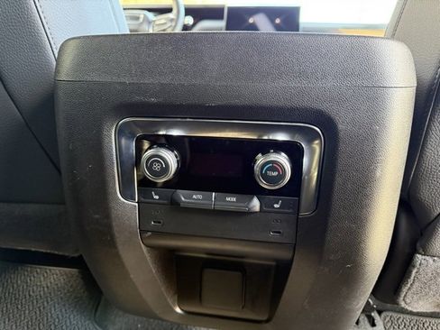Used 2025 GMC Yukon Denali image 19