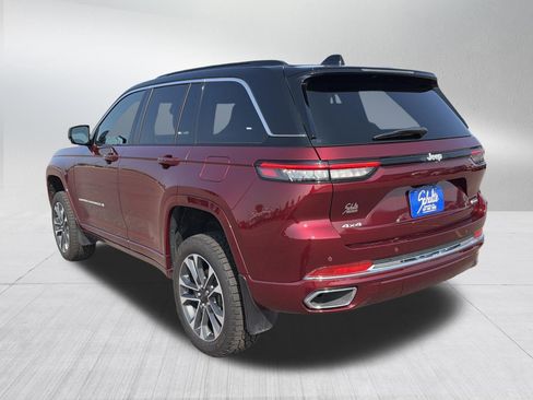 Used 2024 Jeep Grand Cherokee Overland AWD/4WD image 5