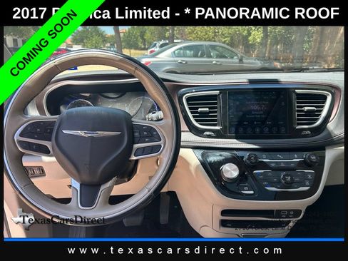 Used 2017 Chrysler Pacifica Limited FWD image 8