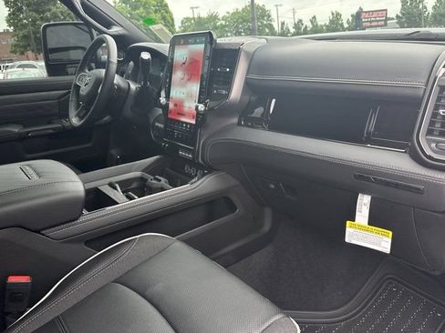 New 2026 RAM 2500 Limited AWD/4WD image 15