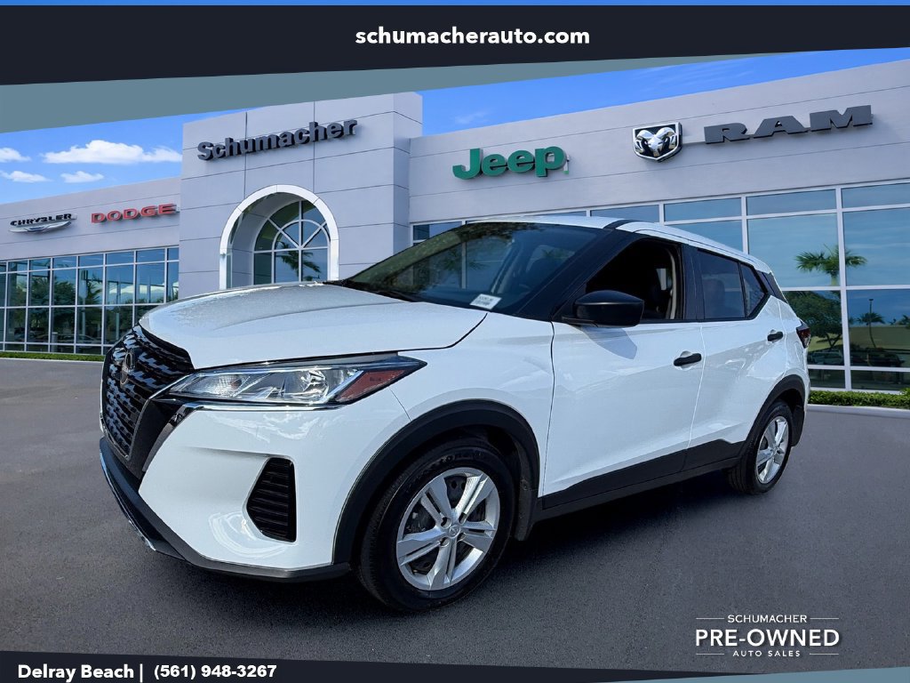 Used 2025 Nissan Kicks Play S FWD image 3