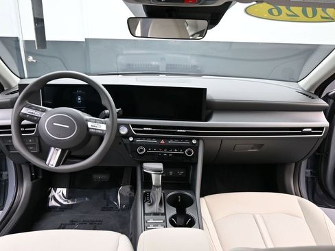 Certified 2026 Hyundai Sonata SE FWD image 10