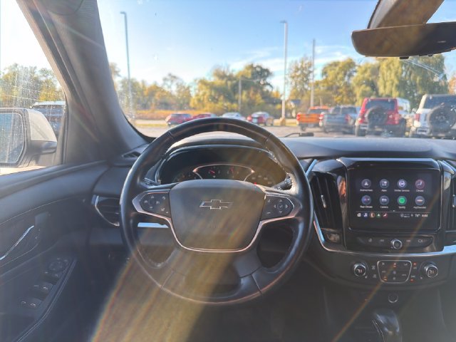 Used 2022 Chevrolet Traverse RS w/ LPO, Floor Liner Package FWD image 18