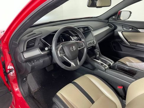 Used 2017 Honda Civic Touring image 3