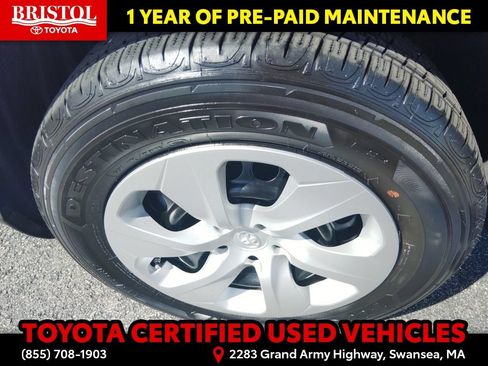 Used 2024 Toyota RAV4 LE AWD/4WD image 12