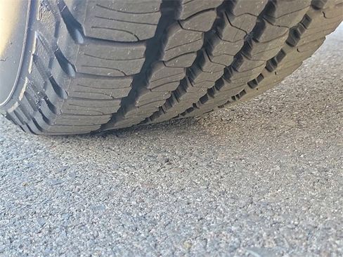 Certified 2021 Ford Explorer XLT w/ Equipment Group 202A image 32