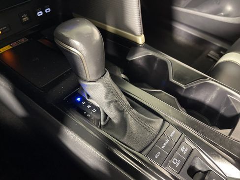 Certified 2025 Toyota Camry SE FWD image 22