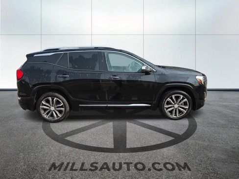 Used 2018 GMC Terrain Denali w/ Advanced Safety Package AWD/4WD image 5