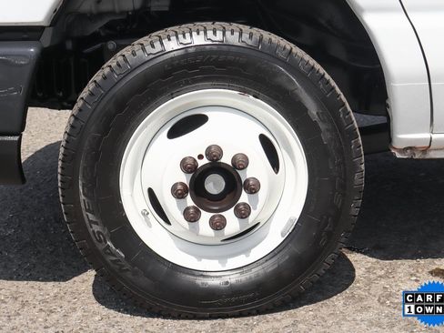 Used 2018 Ford E-350 and Econoline 350 Super Duty image 33