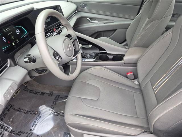 Used 2026 Hyundai Elantra SEL Sport Premium FWD image 16