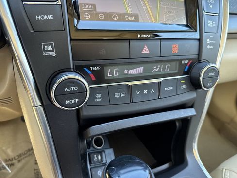 Used 2017 Toyota Camry FWD image 52