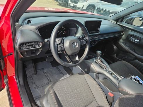 Used 2025 Honda HR-V Sport image 16