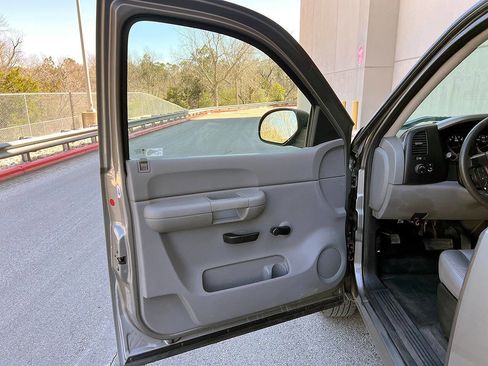 Used 2007 Chevrolet Silverado 1500 W/T image 34