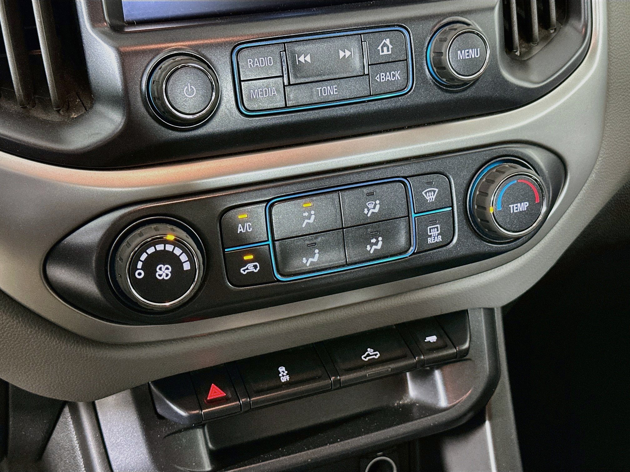 Used 2018 Chevrolet Colorado LT w/ LT Convenience Package AWD/4WD image 22