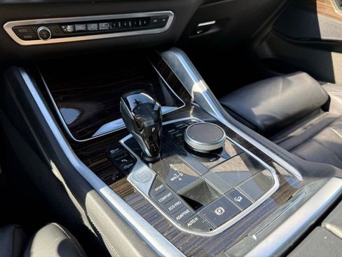 Used 2020 BMW X6 xDrive40i w/ M Sport Package image 12