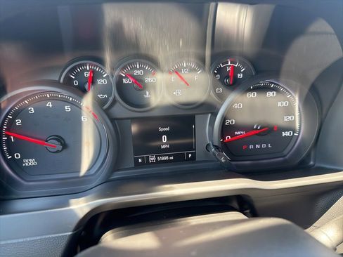 Used 2020 Chevrolet Silverado 1500 Custom w/ Custom Value Package AWD/4WD image 12