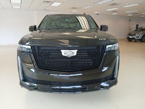 Certified 2024 Cadillac Escalade Sport Platinum w/ LPO, ONYX Package AWD/4WD image 5