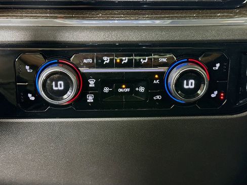 Used 2023 Chevrolet Silverado 1500 RST image 17