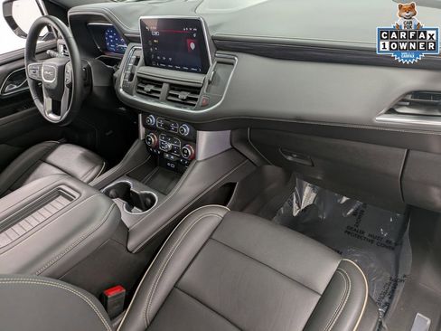 Used 2024 GMC Yukon SLT w/ SLT Premium Package AWD/4WD image 35