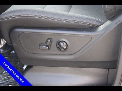 Used 2020 RAM 1500 Big Horn AWD/4WD image 14