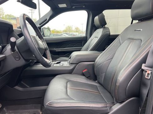 Used 2023 Ford Expedition Platinum AWD/4WD image 24