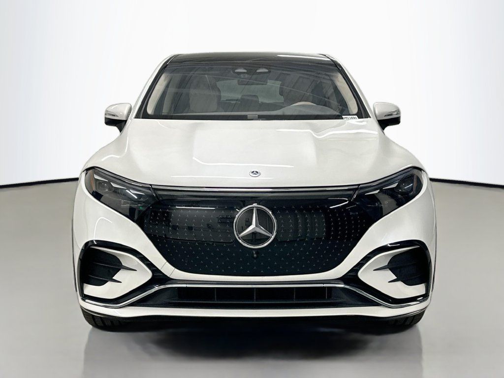 Certified 2023 Mercedes-Benz EQS 580 4MATIC SUV image 6