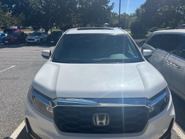 Used 2023 Honda Passport EX-L image 2