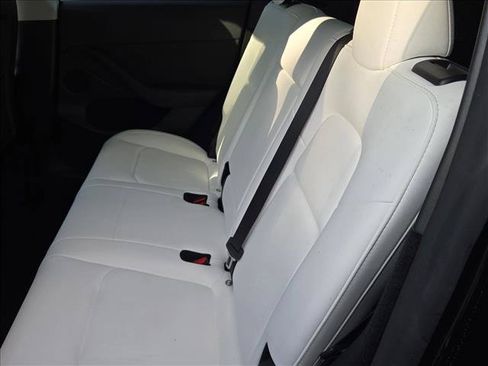 Used 2024 Tesla Model Y 2WD image 20