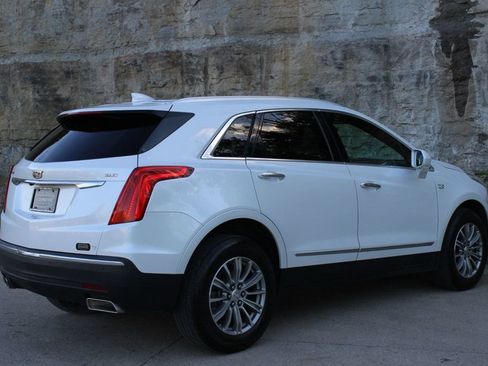 Used 2017 Cadillac XT5 Luxury w/ Driver Awareness Package image 7