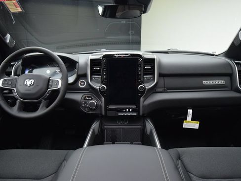 New 2026 RAM 1500 Big Horn AWD/4WD image 40