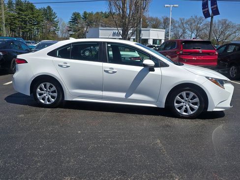 Used 2020 Toyota Corolla LE FWD image 9