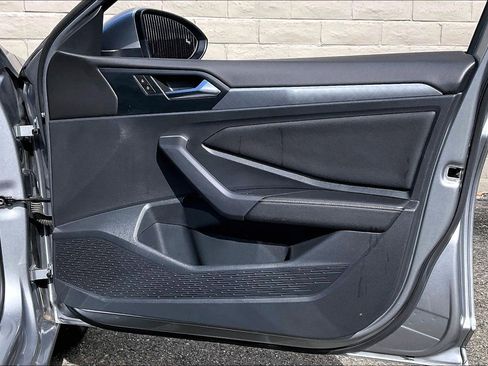 Certified 2024 Volkswagen Jetta SE image 23