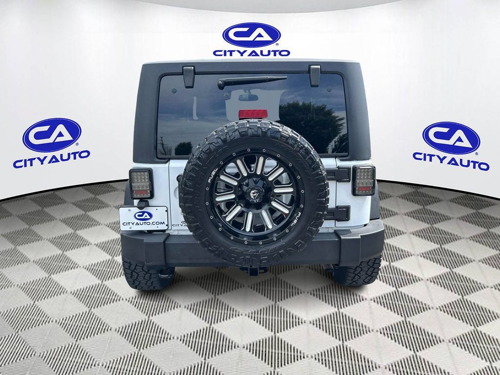 Used 2016 Jeep Wrangler Sport w/ Quick Order Package 24S AWD/4WD image 4