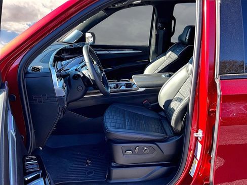 Certified 2025 Cadillac Escalade Sport Platinum w/ LPO, Floor Liner Package image 21