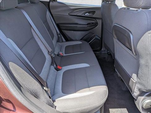 Used 2022 Chevrolet TrailBlazer LT FWD image 23