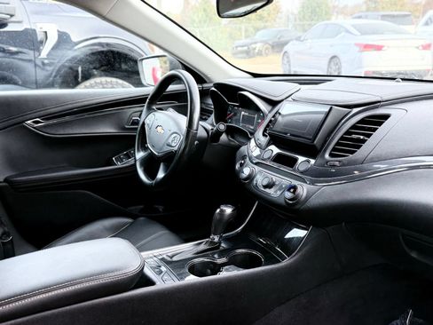 Used 2016 Chevrolet Impala LTZ FWD image 23