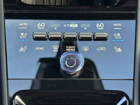 New 2026 Porsche Cayenne Coupe image 24