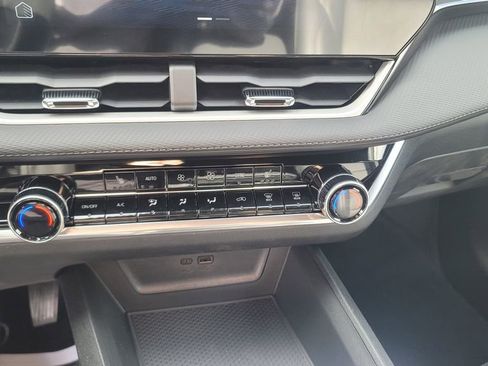 New 2026 Chevrolet Equinox LT w/ Convenience Package II image 22