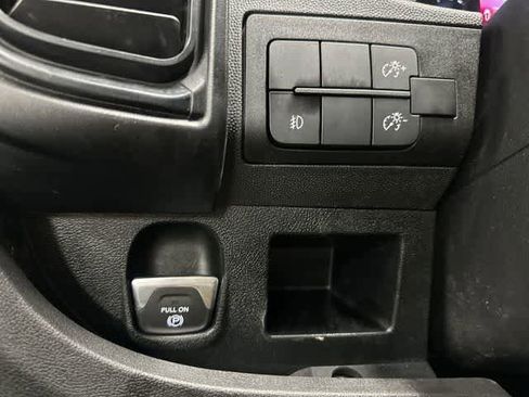 Used 2025 RAM ProMaster 2500 w/ Convenience Group FWD image 18