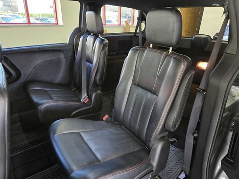 Used 2019 Dodge Grand Caravan GT FWD image 30