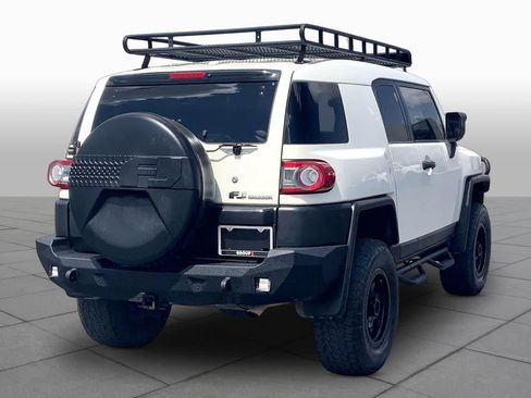Used 2014 Toyota FJ Cruiser 4WD w/ Upgrade Package image 12