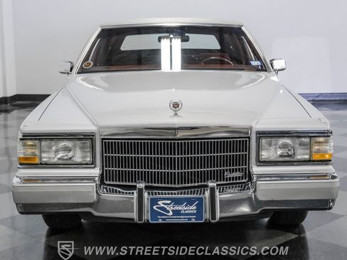 Used 1991 Cadillac Brougham image 17