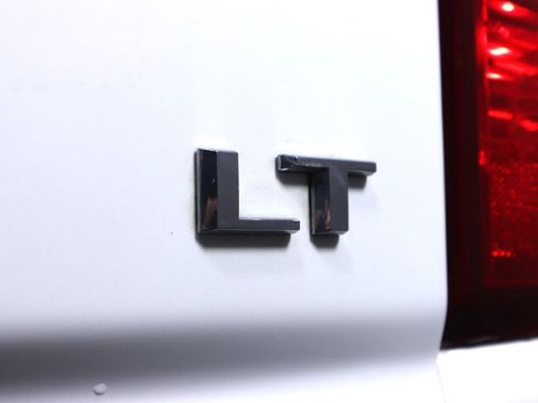 Used 2021 Chevrolet Silverado 1500 LT w/ Convenience Package II image 42