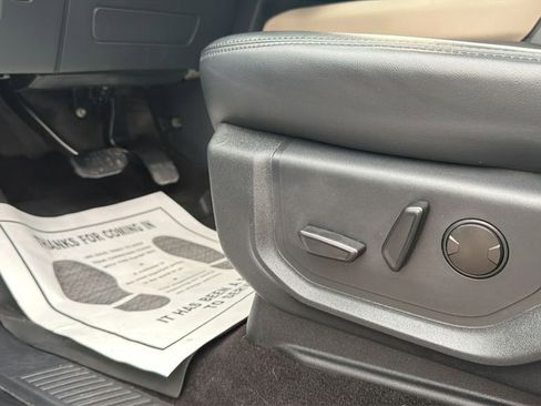 Used 2022 Ford Expedition XLT image 31