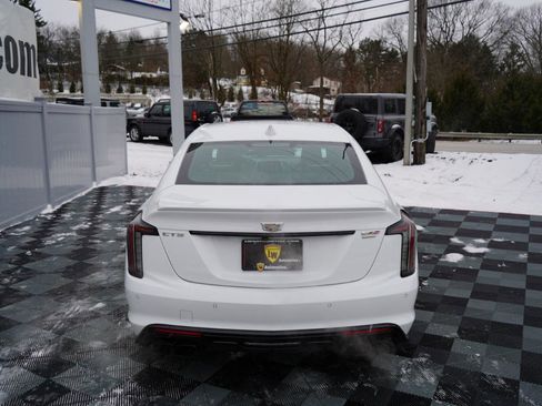 Used 2023 Cadillac CT5 V Blackwing w/ LPO, Blue Accent Package image 10