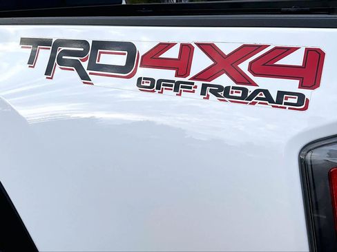 Certified 2021 Toyota Tacoma TRD Off-Road image 30