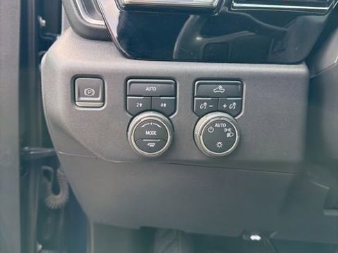 Used 2022 Chevrolet Silverado 1500 LT AWD/4WD image 15